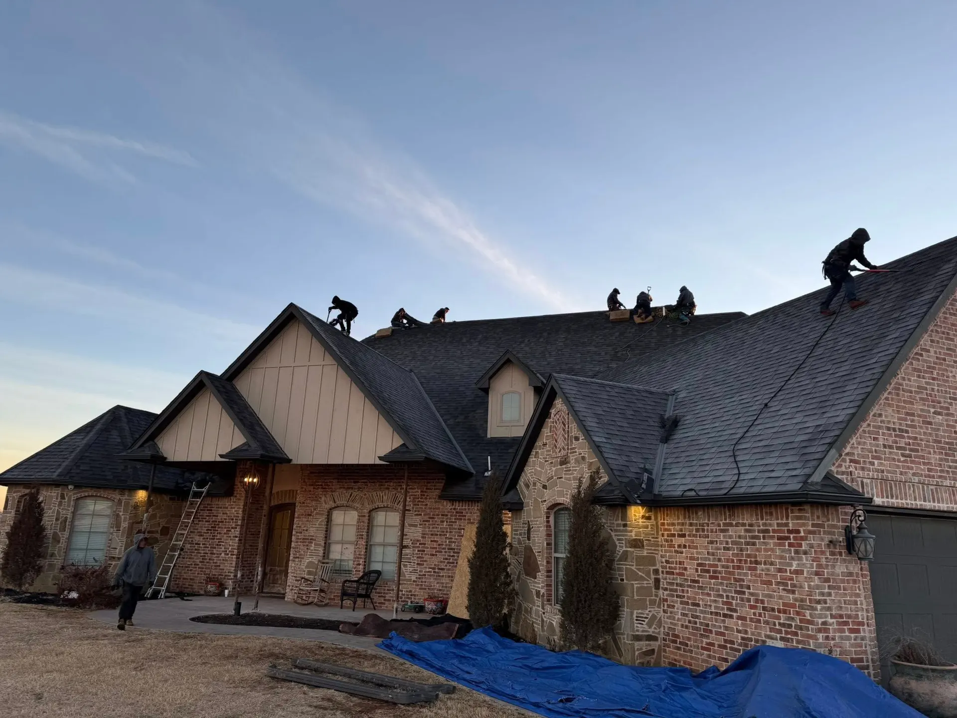 profile photo for Elgin Roofing LLC