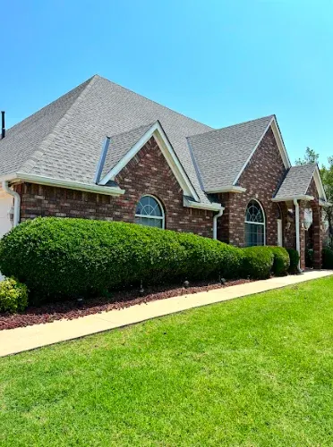 profile photo for Blue Ladder Roofing & Construction